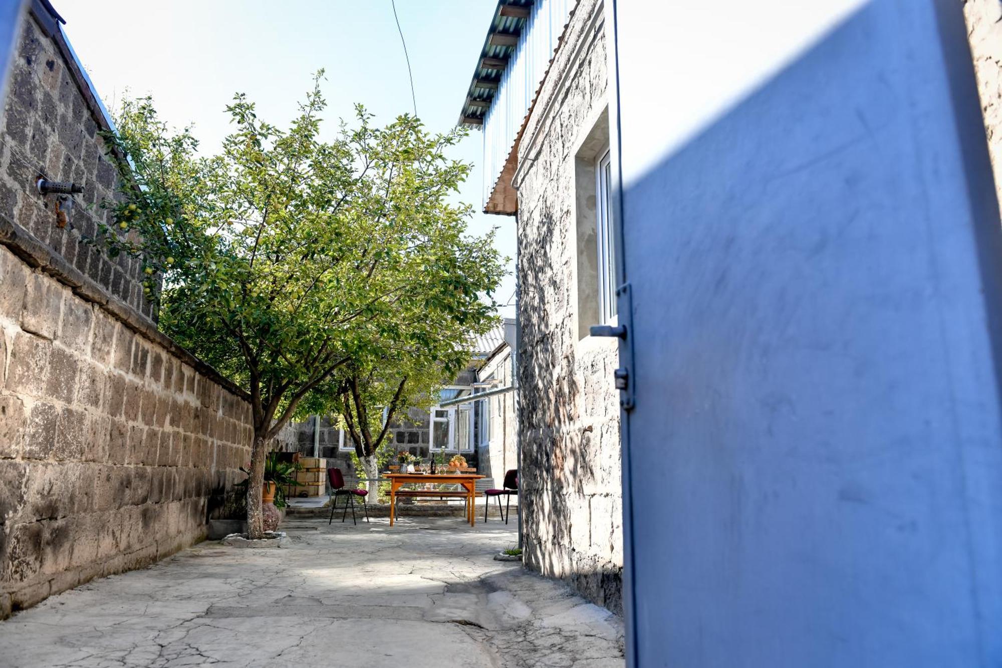 Guest House David'S B&B ギュムリ エクステリア 写真
