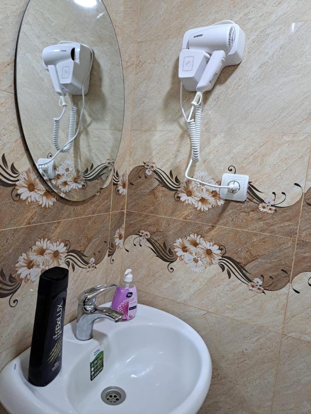 Guest House David'S B&B ギュムリ エクステリア 写真
